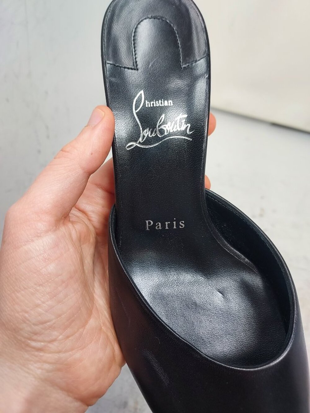 CHRISTIAN LOUBOUTIN Me Dolly Leather Black Mule Sandal - Picture 7 of 11